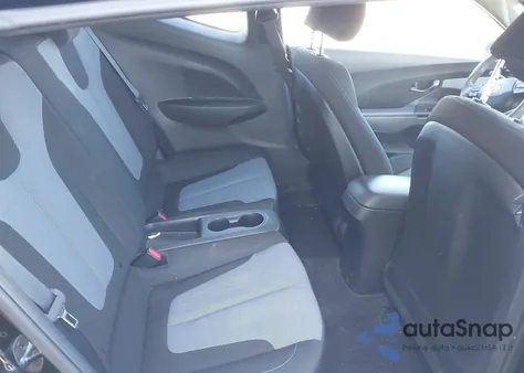 2021 Hyundai Veloster 2.0 z USA, uszkodzony, nr VIN KMHTG6AF0MU032598